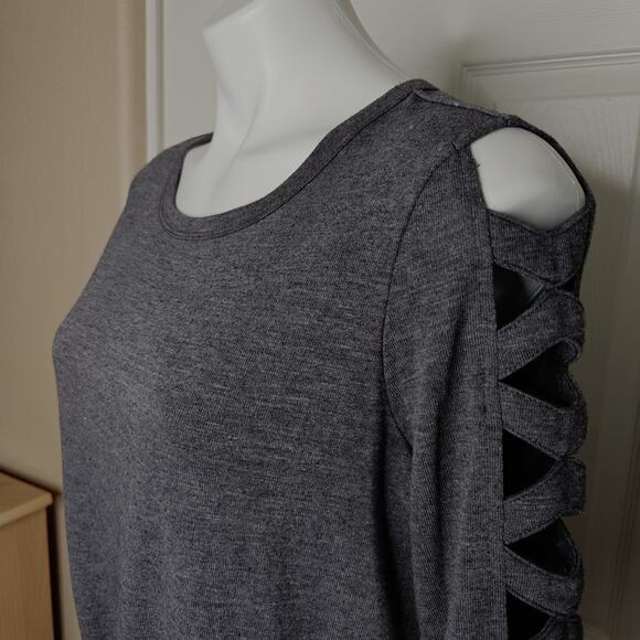 By & By charcoal gray lattice sleeve tie front top sz L - Picture 5 of 9